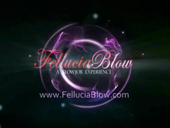 Снял девушку в баре и дал ей в рот