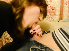 Препод имеет студентку в рот