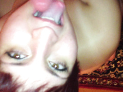 Врач-сексолог трахает жену в рот