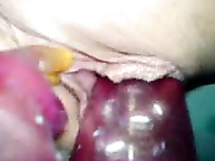 Мужик пробует подарок жене на любовнице