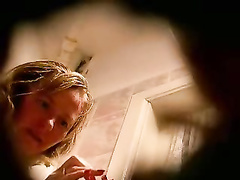 Скрытая камера в туалете толстой тетки