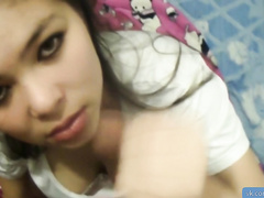 Красивая подруга сосет у питерского студента с камшотом