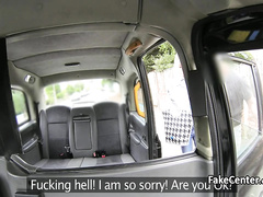 Встретил бывшую пассажирку и получила язык в жопу и классный секс в салоне