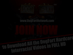 Улетает на седьмое небо от огромного члена во время межрасового секса