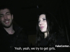 Пикапер подснял гуляющую телку и отымел ее почти во все отверстия