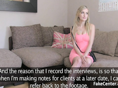 Анальный секс с красивой блондинкой мужика-агента раком