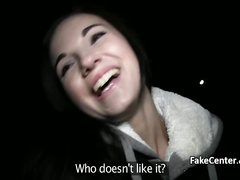 Ищет приключения на свою маленькую задницу и успешно находит их