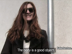 Рыжая чешка в ожидании поезда трахнулась за деньги и получила удовольствие от этого