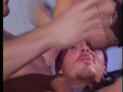 Джина Вилд занимается любовью с двумя дружками