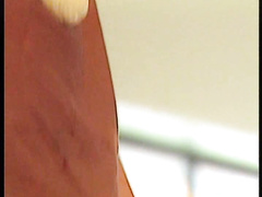 Келли Трамп испробует новую позу Камасутры