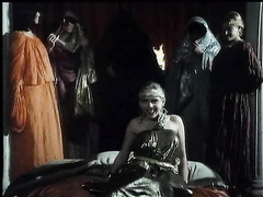 Мессалина забавляется сексом с легионерами