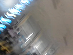 Две девушки сосут член в магазине