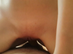 Соседка помогла кончить молодому человеку