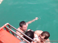 Сексуальные домогательства в бассейне