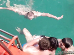 Сексуальные домогательства в бассейне