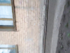 Секс с Машкой на стене многоэтажки