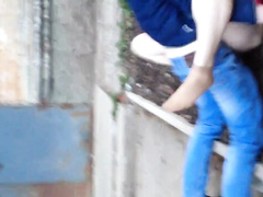 Секс с Машкой на стене многоэтажки