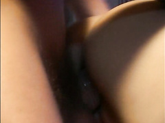 Водитель трахает дочь хозяина гостиницы